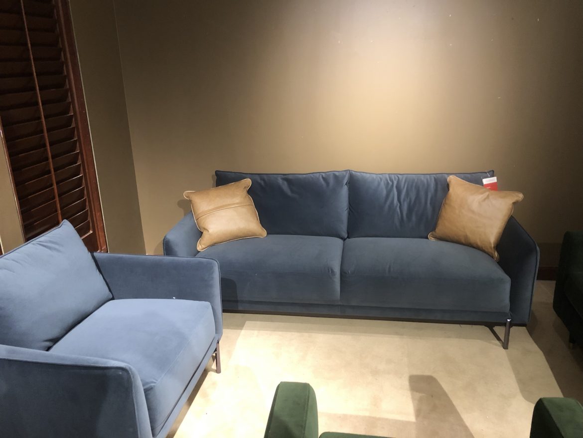 MACY’S FURNITURE CLEARANCE SALE Holyoke Mall